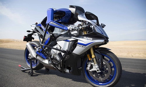 Rossi: 1, MOTOBOT: 0