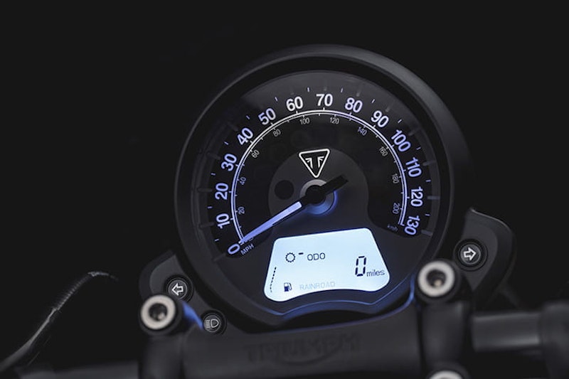 2018 Triumph Bonneville Bobber Black