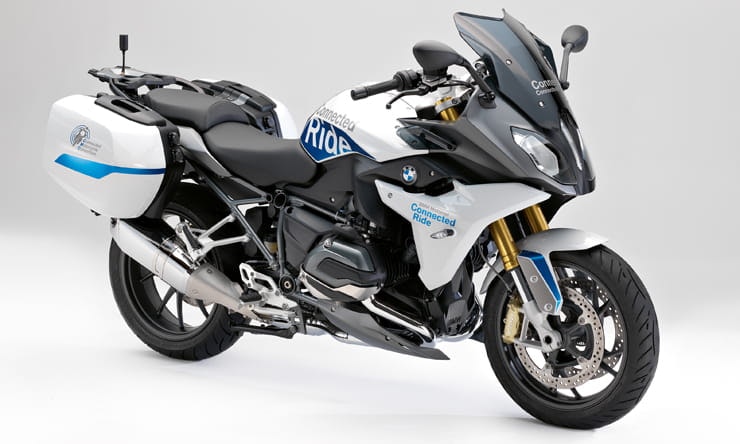 A BMW that sends a warning to other motorists