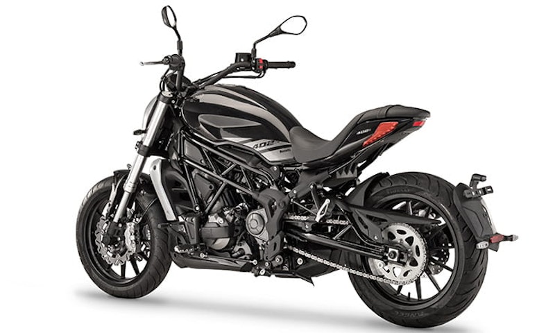 Benelli 402S