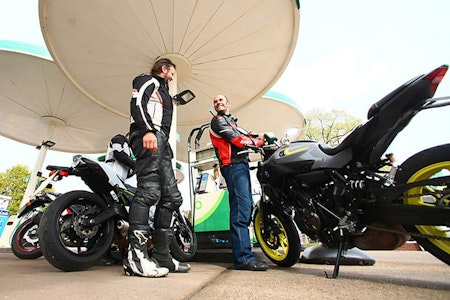 How to save fuel without slowing down_01