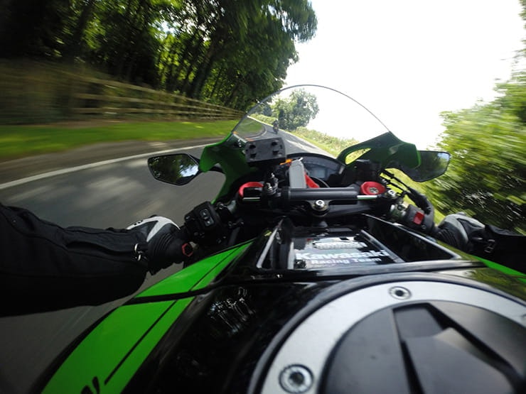 Rider Skills: How not to crash on left handers