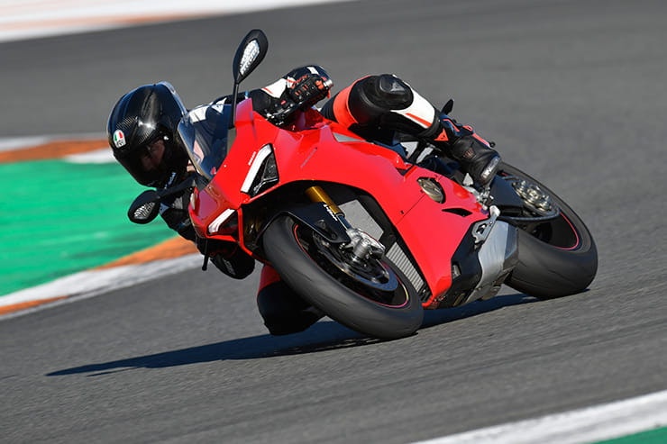 Ducati_Panigale_V4S_BikeSocial