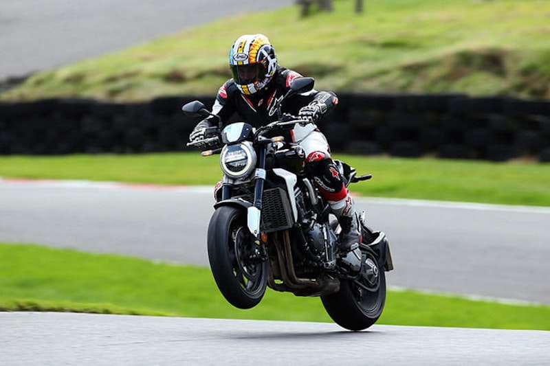 All you need to know about Tyre Warmers_041