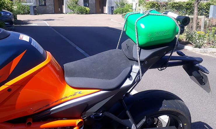 Best ways to carry extra fuel on a motorcycle | How to guide!