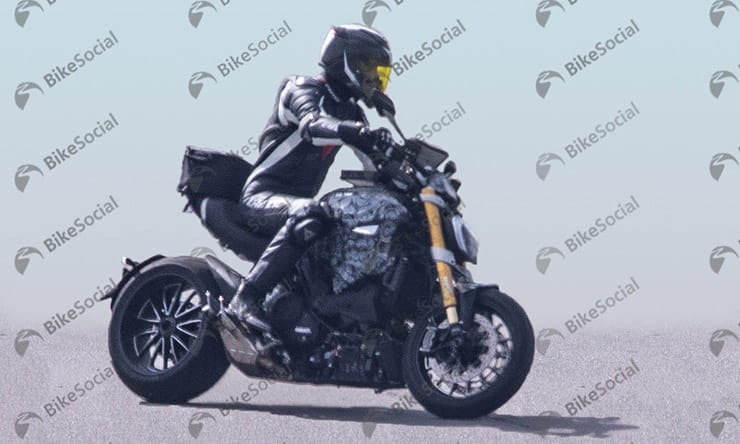 Next generation Ducati Diavel spied with VVT