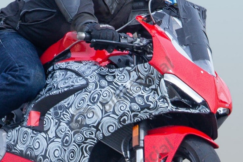 Ducati Panigale V2 – next year’s 959 replacement spied