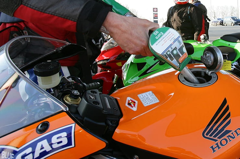 What is an ECU reflash? | From remaps to modules like the Power Commander and Rapid Bike, what is really possible? Motorcycle tuning explained
