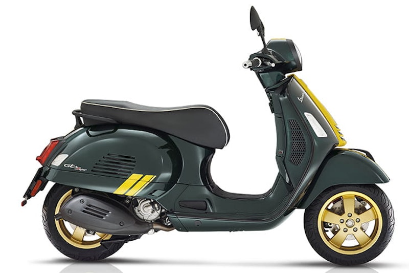 New 40mph Vespa Elletrica and Sean Wotherspoon model