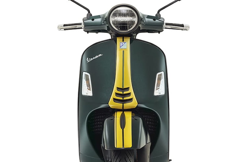 New 40mph Vespa Elletrica and Sean Wotherspoon model