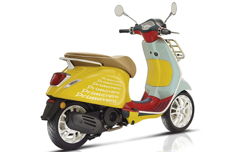 New 40mph Vespa Elletrica and Sean Wotherspoon model