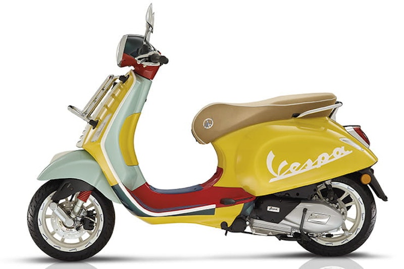 New 40mph Vespa Elletrica and Sean Wotherspoon model