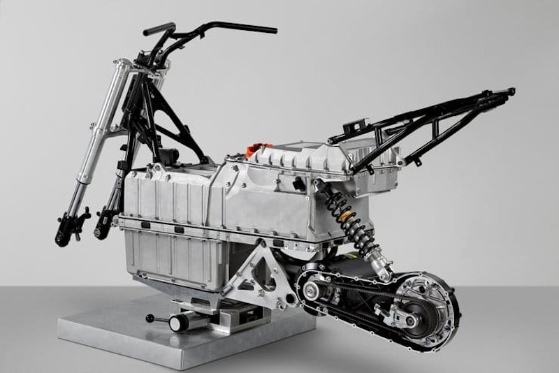 Lessons from BMW C Evolution scooter incorporated into 800cc-equivalent electric motorcycle plans