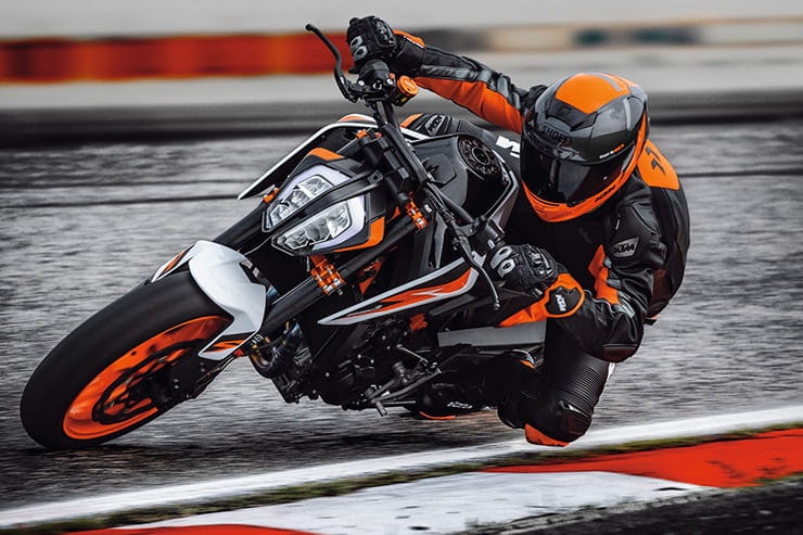 New KTM 890 Duke R for 2020: Details revealed