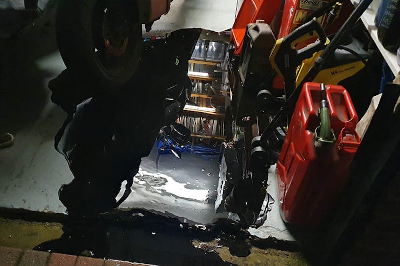 Servicing your own motorcycle can save you a fortune while keeping it running at its safest and best. How to change the oil, filters and spark plugs…