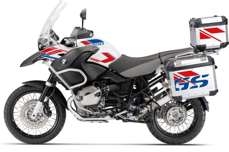 BMW’s new retrofit graphics sets