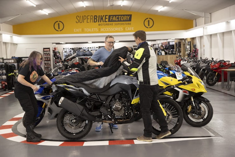 What Bike Next - Episode 6 Triumph Tiger BMW R1250R Suzuki VStrom_21