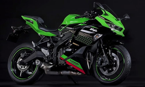 NEW Kawasaki ZX-25R unveiled in Japan