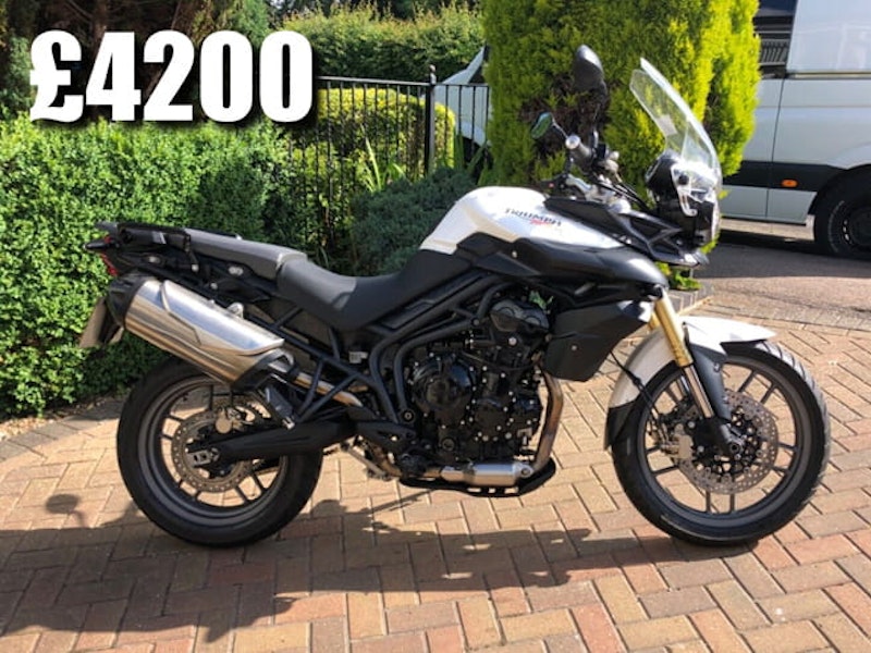 4 white Tiger 800