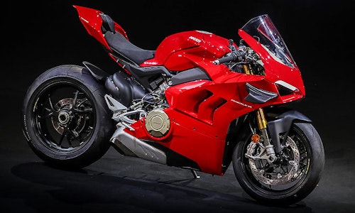 2020 Ducati Panigale V4 | Full list of feature & styling updates