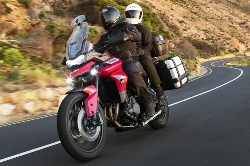 New 888cc triple, new chassis and new model range for middleweight Triumph Tiger 900
