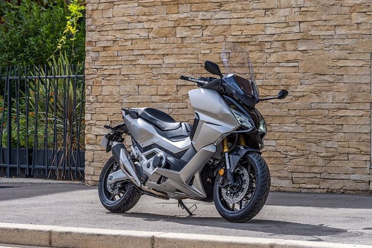The Forza 750 might be the biggest thing for 2021 in Honda’s scooter range but it’s not the only update. There’s also a new Forza 350 to replace the old Forza 300 model and a tweaked 125 for 2021