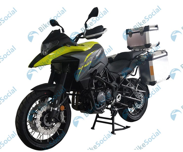 QJMotor SRT500 is a better-looking, better-spec Benelli TRK502