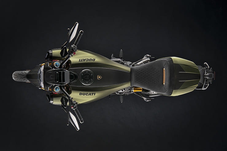 DUCATI_DIAVEL_1260_LAMBORGHINI_09_UC213103_High