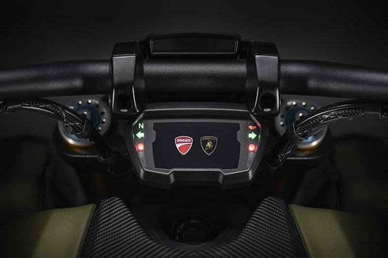 DUCATI_DIAVEL_1260_LAMBORGHINI_26_UC213079_High