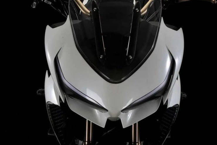 Single-sided swingarm, electric windscreen, TFT dash for Zontes VX310 tourer