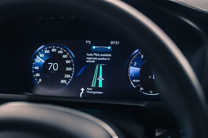 Rule changes could allow drivers to go hands-free at motorway speeds