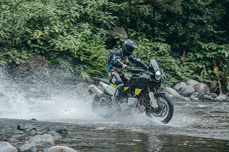 2022 New Motorcycle Guide Capacity Details Price_21