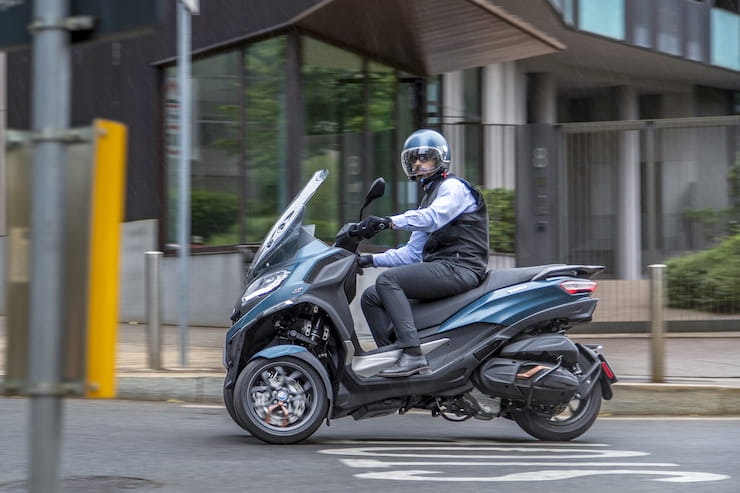 Revamped Piaggio MP3 400 and 530 announced_02