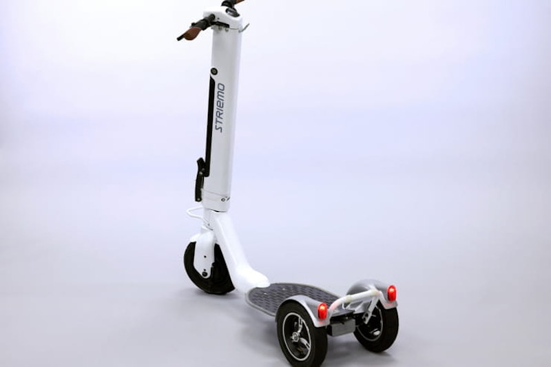 Honda joins escooter market with Striemo_02