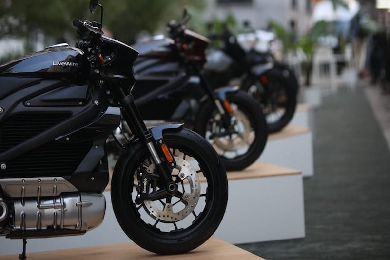 Harley-Davidson floats LiveWire on NY stock exchange_03