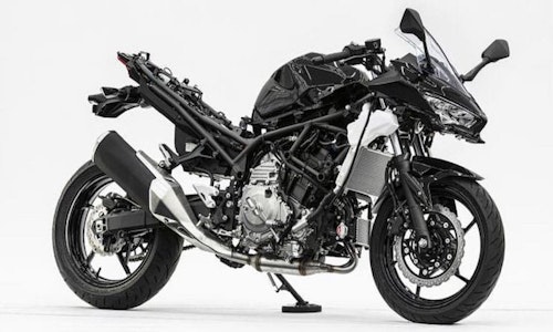Kawasaki hybrid motorbike may ease alternative-power transition