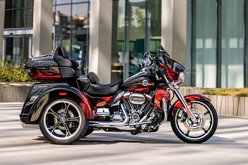 2022 Harley-Davidson CVO TriGlide_01