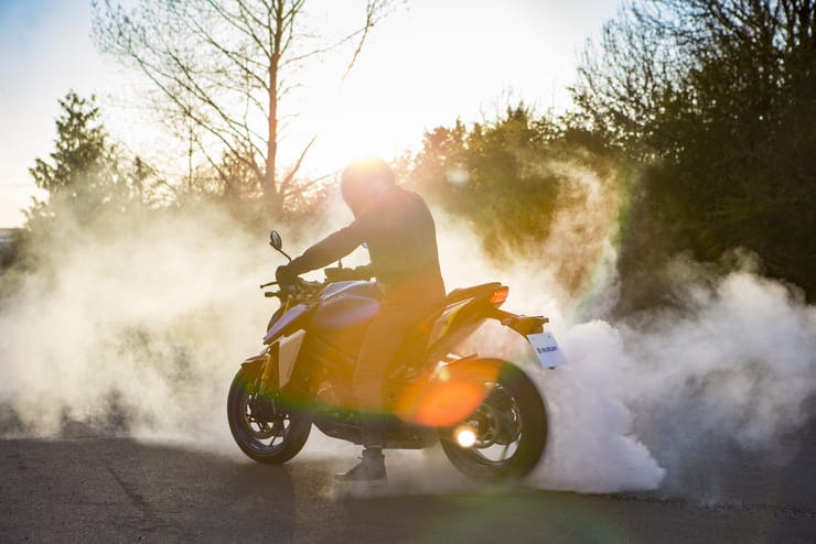 Suzuki GSX-S1000 2021 News Price Spec_006