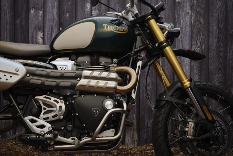 Triumph Scrambler 1200 2021 McQueen Special_11