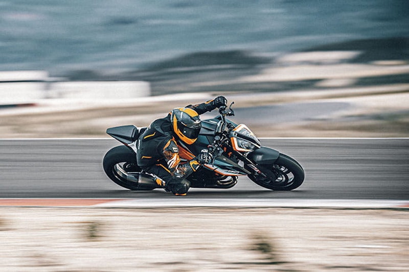 2021 KTM 1290 Super Duke RR Spec Price_14