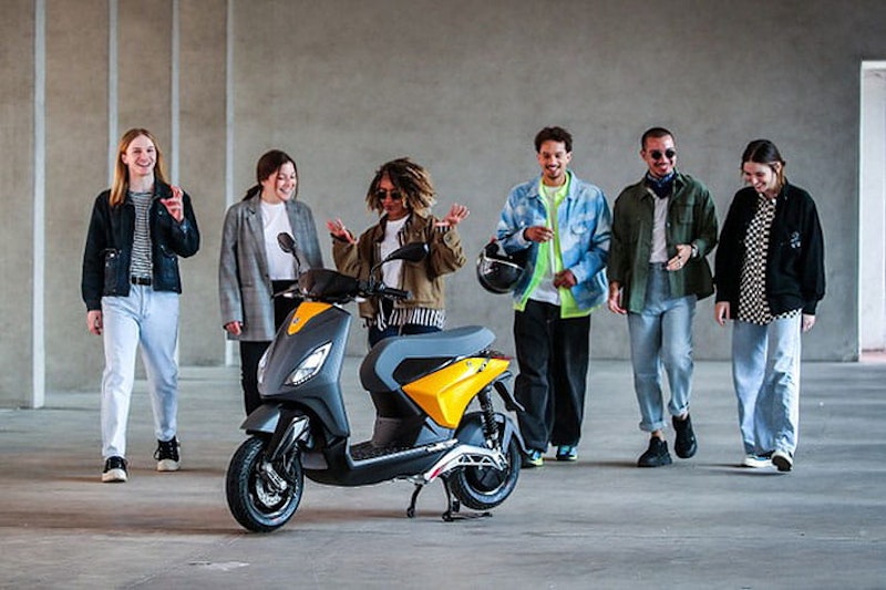 2022 Piaggio ONE Electric Scooter_03