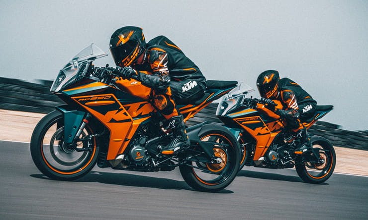 2022 KTM RC390 and RC125 Sportsbikes revealed