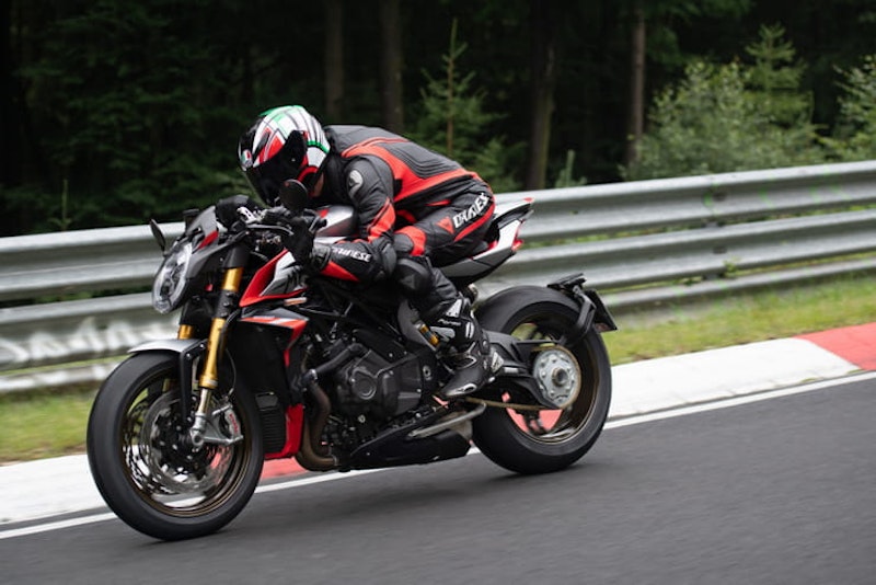 MV Agusta Brutale 1000 Nurburgring News Price Spec_04