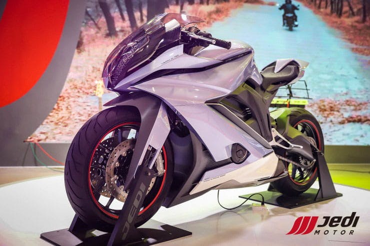 Y☆570 jinjin A disturbance in the Force? Jedi sports concept | News