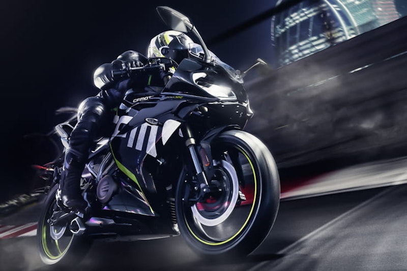 New CFMoto 300SR hits the UK | News | Bennetts Bike
