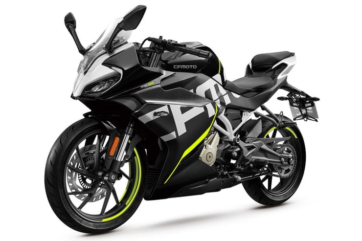 CFMoto 300SR (1)