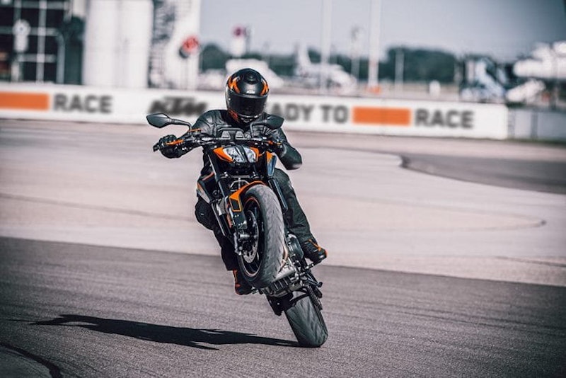 KTM 890 DUKE 2021 Details Price Spec_04