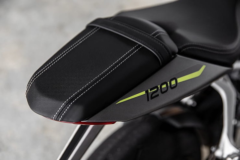 Triumph Speed Triple 1200 RS 2021 Details Price Spec_17