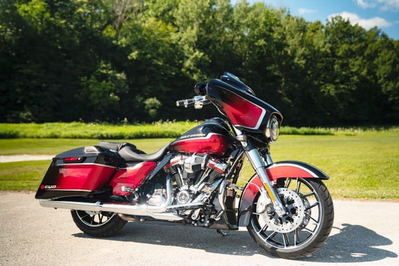 2021 Harley-Davidson CVO Street Bob Fat Boy Bagger_01