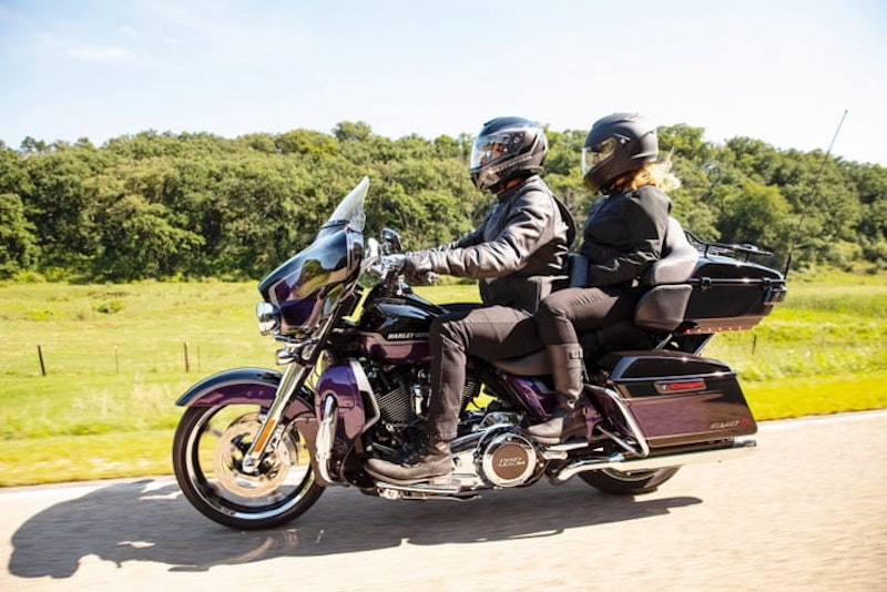 2021 Harley-Davidson CVO Street Bob Fat Boy Bagger_03